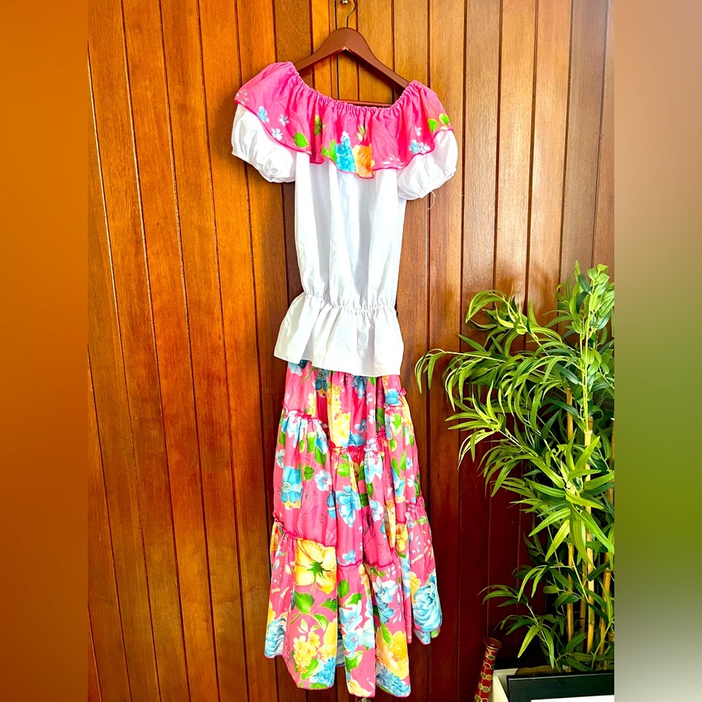 Traditional Jíbara Caribbean Dress – Two-Piece Floral Set, Size Large